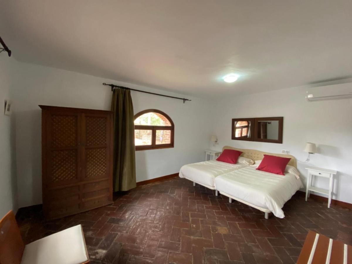 Casas Rurales Monasterio De Rocamador Almendral エクステリア 写真