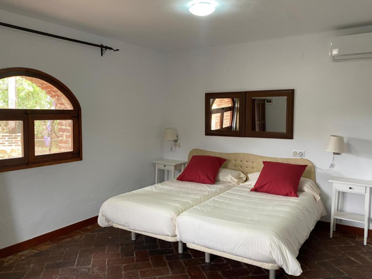 Casas Rurales Monasterio De Rocamador Almendral エクステリア 写真
